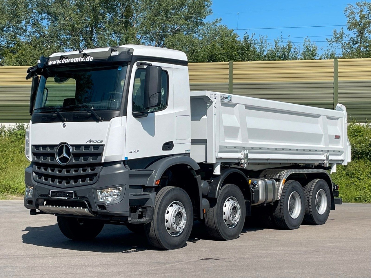 Mercedes-Benz 4145 8X4 Euromix EMT 3-Seiten-Kipper - Kallurauto: pilt 1 Mercedes-Benz 4145 8X4 Euromix EMT 3-Seiten-Kipper - Kallurauto: pilt 1