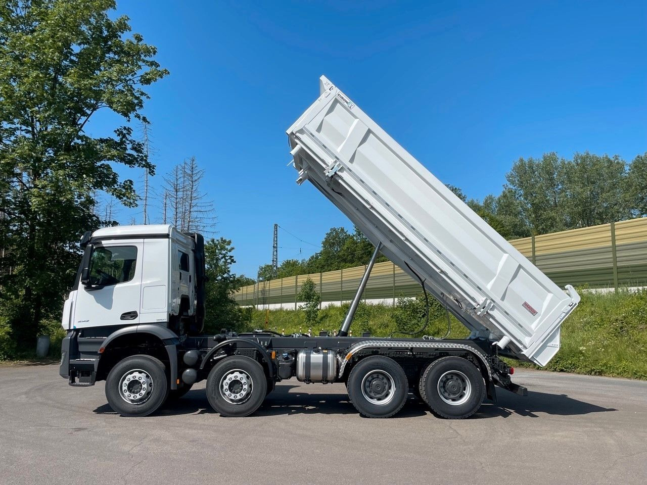 Mercedes-Benz 4145  8X4   Euromix EMT  3-Seiten-Kipper liising Mercedes-Benz 4145  8X4   Euromix EMT  3-Seiten-Kipper: pilt 18