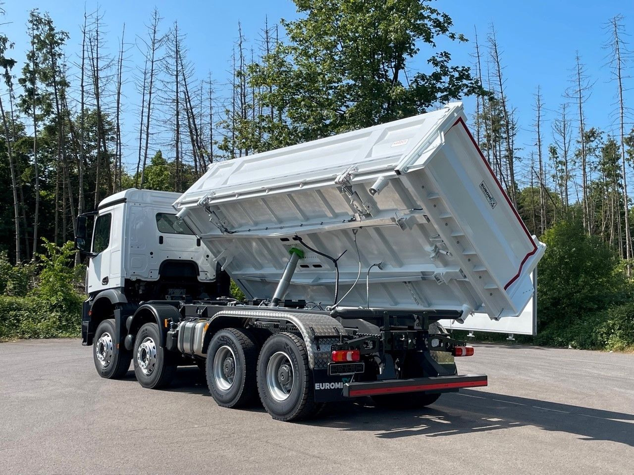 Mercedes-Benz 4145  8X4   Euromix EMT  3-Seiten-Kipper liising Mercedes-Benz 4145  8X4   Euromix EMT  3-Seiten-Kipper: pilt 13