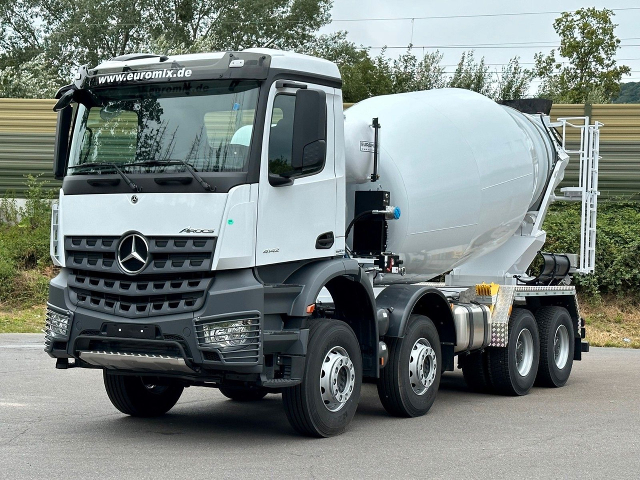 Mercedes-Benz AROCS 5 4142 B 8X4 Euro 3 EuromixMTP EM 10 - Autobetoonisegisti: pilt 1 Mercedes-Benz AROCS 5 4142 B 8X4 Euro 3 EuromixMTP EM 10 - Autobetoonisegisti: pilt 1
