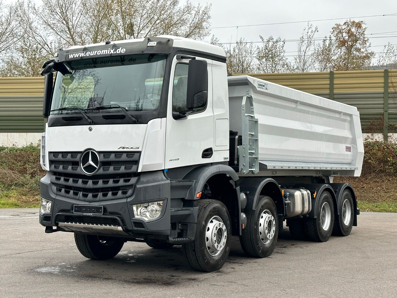 Mercedes-Benz AROCS 5 4145 8X4 E6e EuromixMTP 18m³ Kipper - Kallurauto: pilt 1 Mercedes-Benz AROCS 5 4145 8X4 E6e EuromixMTP 18m³ Kipper - Kallurauto: pilt 1