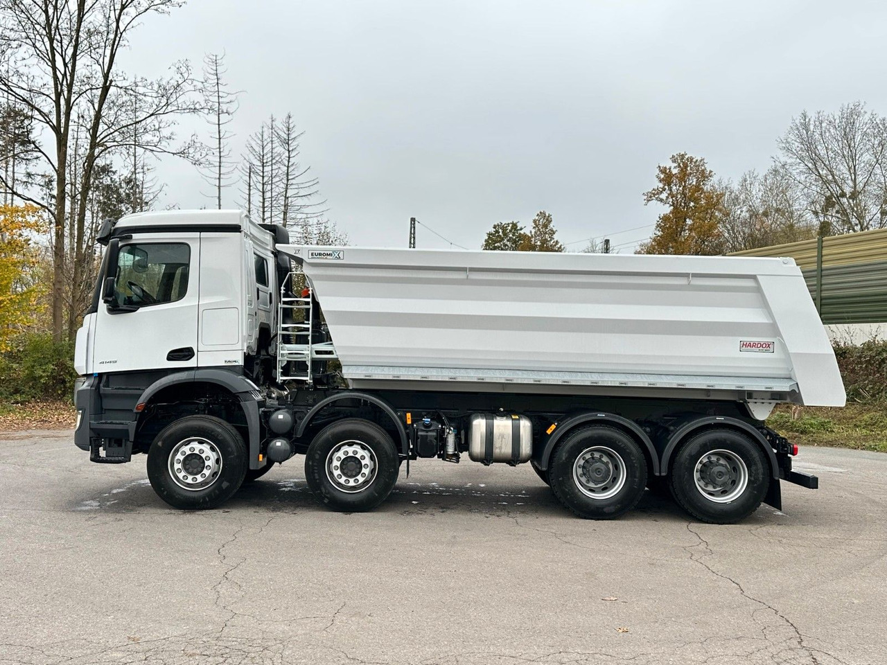 Mercedes-Benz AROCS 5 4145 8X4 E6e EuromixMTP 18m³ Kipper - Kallurauto: pilt 4 Mercedes-Benz AROCS 5 4145 8X4 E6e EuromixMTP 18m³ Kipper - Kallurauto: pilt 4