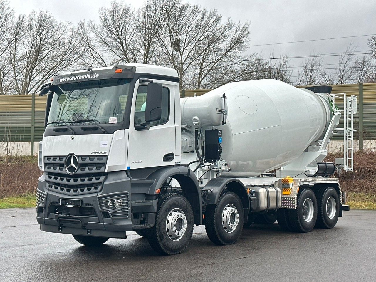 Mercedes-Benz AROCS 5 4242 8x4 Euro5 EuromixMTP EM 12m R - Autobetoonisegisti: pilt 1 Mercedes-Benz AROCS 5 4242 8x4 Euro5 EuromixMTP EM 12m R - Autobetoonisegisti: pilt 1