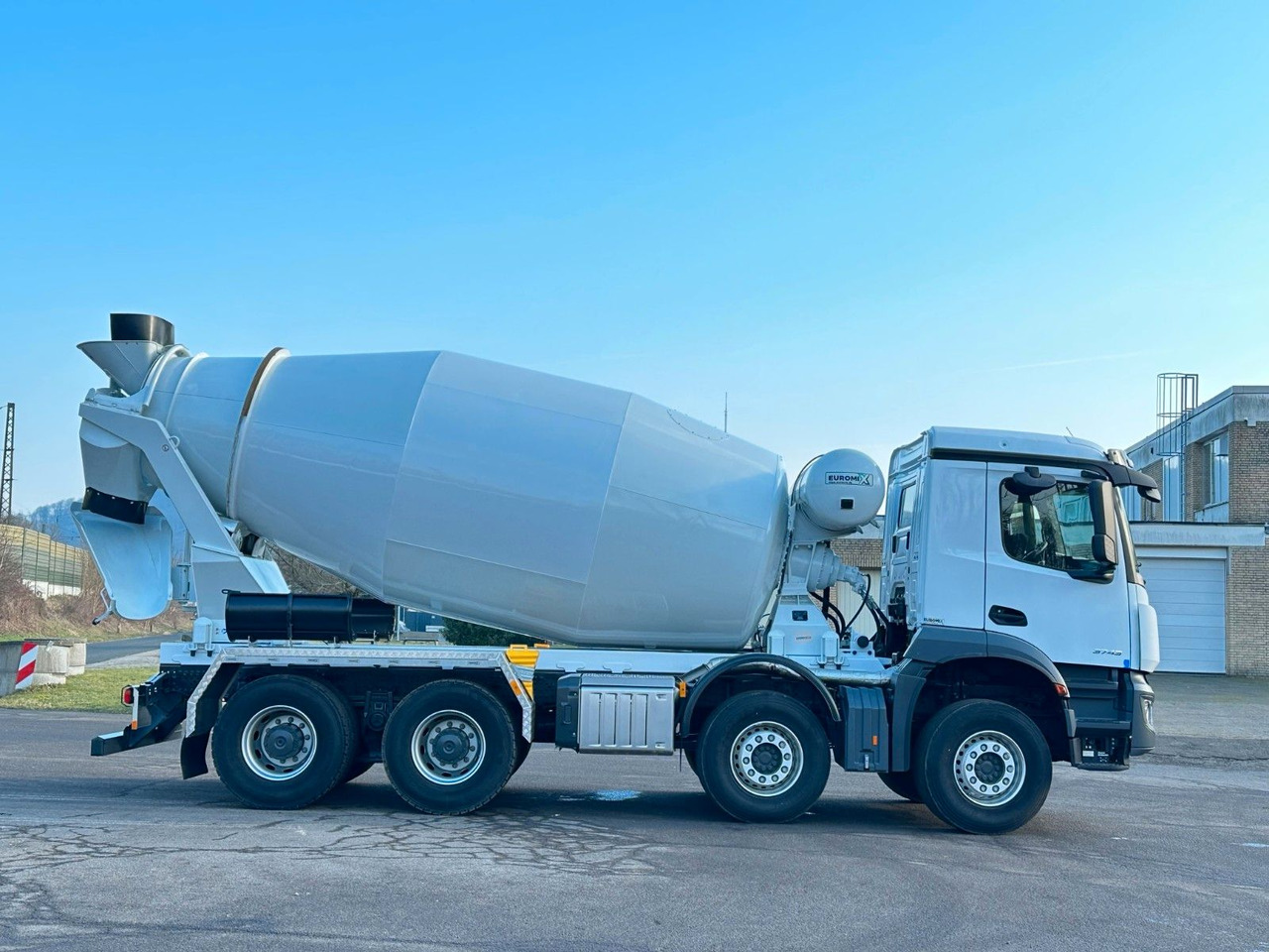 Mercedes-Benz Arocs 5 3743 8X4 / Euro6e EuromixMTP EM 10 L liising Mercedes-Benz Arocs 5 3743 8X4 / Euro6e EuromixMTP EM 10 L: pilt 7