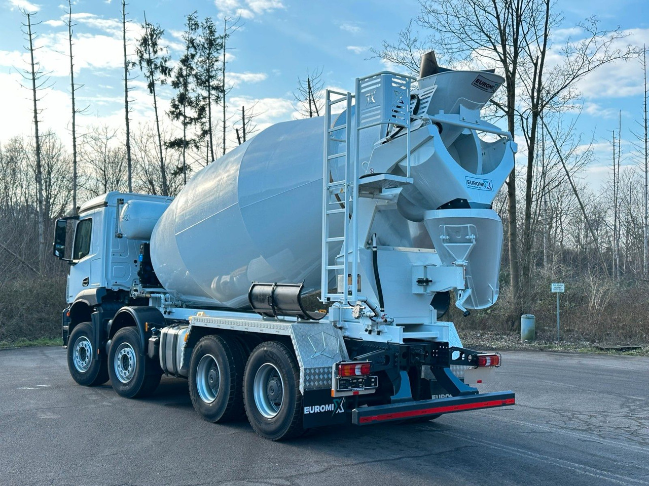 Mercedes-Benz Arocs 5 3743 8X4 / Euro6e EuromixMTP EM 10 L - Autobetoonisegisti: pilt 4 Mercedes-Benz Arocs 5 3743 8X4 / Euro6e EuromixMTP EM 10 L - Autobetoonisegisti: pilt 4