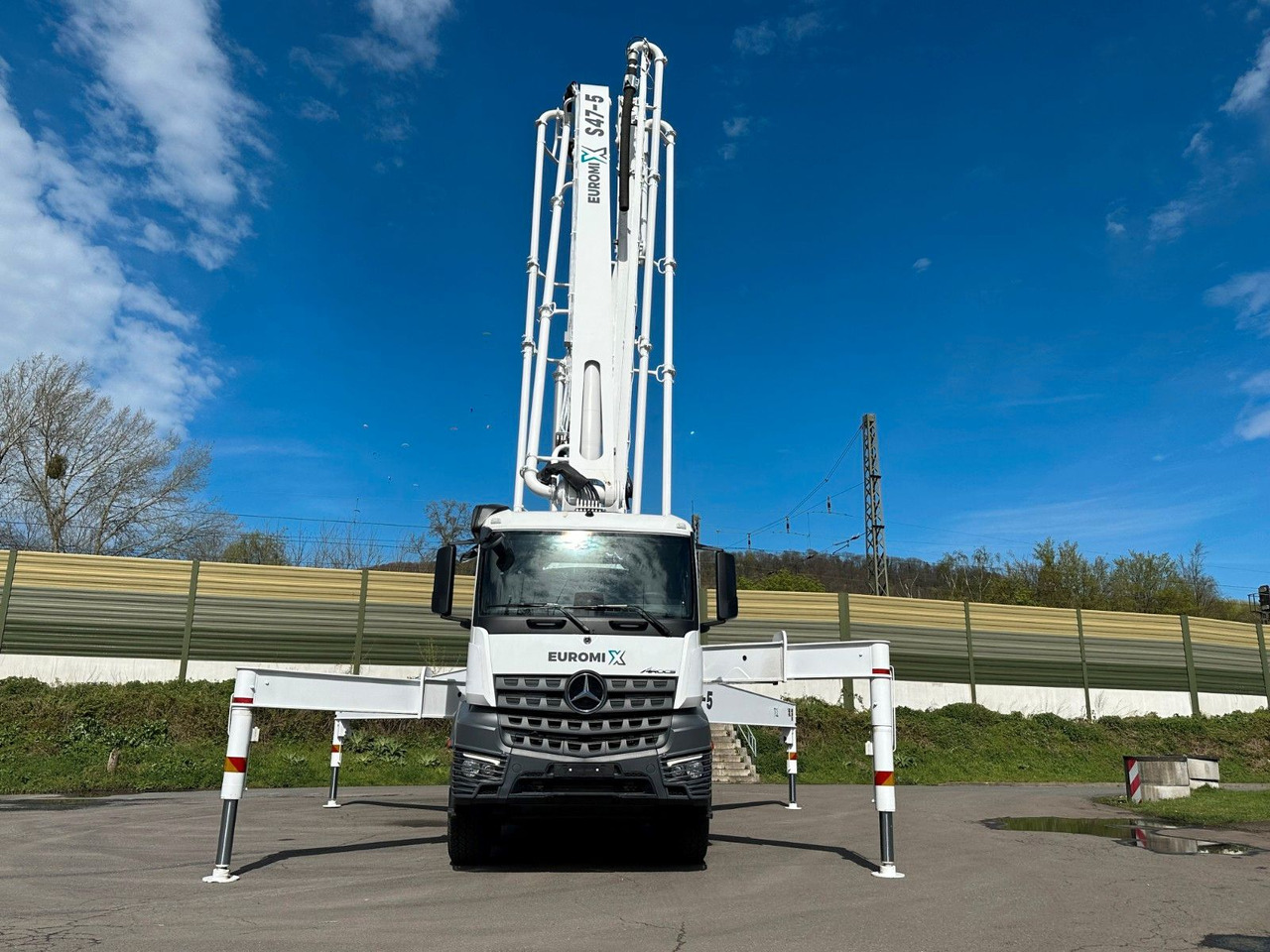 Mercedes-Benz Arocs 5 4542 8x4 SWAN TSP 47-5 160RZ ( 47m ) - Betoonipump: pilt 3 Mercedes-Benz Arocs 5 4542 8x4 SWAN TSP 47-5 160RZ ( 47m ) - Betoonipump: pilt 3