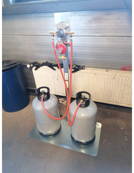 Filling unit Setup for filling gas cylinders LPG, GPL, GAS, GAZ - Kommunaal-/ Erisõiduk: pilt 1 Filling unit Setup for filling gas cylinders LPG, GPL, GAS, GAZ - Kommunaal-/ Erisõiduk: pilt 1