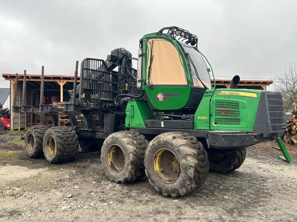 John Deere 1010 E - Forwarder: pilt 2 John Deere 1010 E - Forwarder: pilt 2