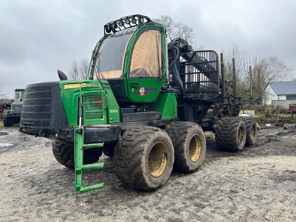 John Deere 1010 E - Forwarder: pilt 1 John Deere 1010 E - Forwarder: pilt 1