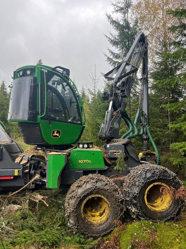 John Deere 1070G - Metsakoristaja: pilt 4 John Deere 1070G - Metsakoristaja: pilt 4