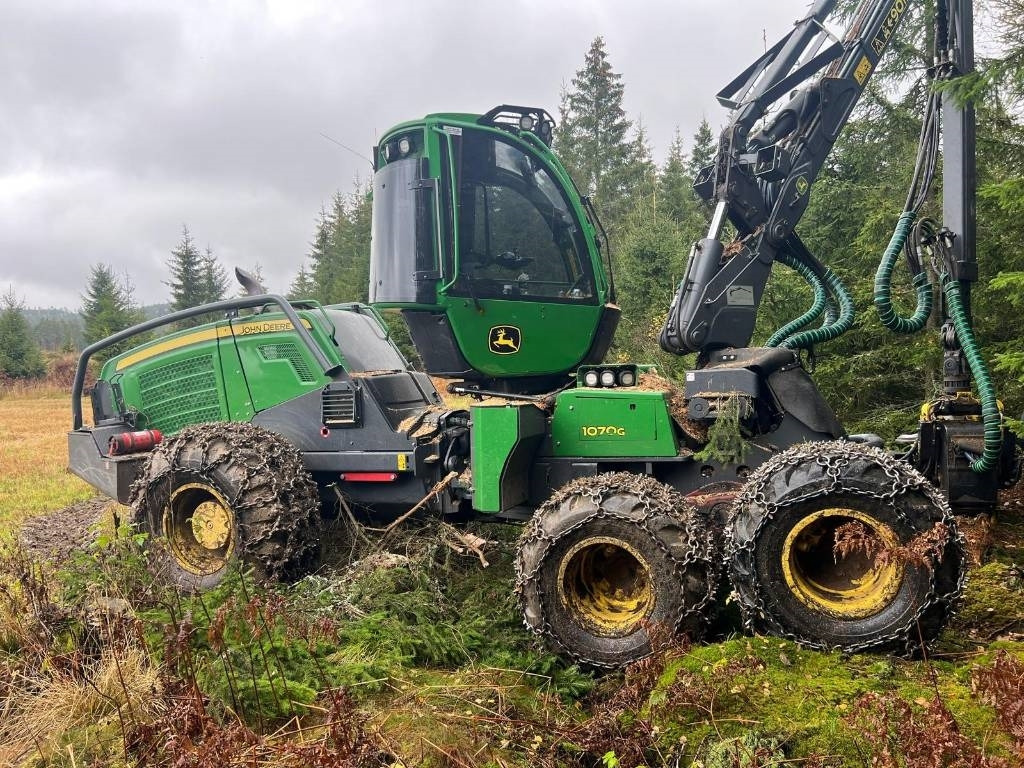 John Deere 1070G - Metsakoristaja: pilt 3 John Deere 1070G - Metsakoristaja: pilt 3