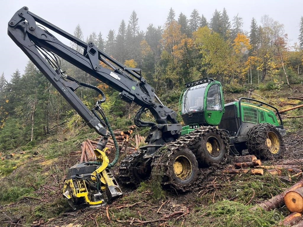 John Deere 1270 E - Metsakoristaja: pilt 1 John Deere 1270 E - Metsakoristaja: pilt 1