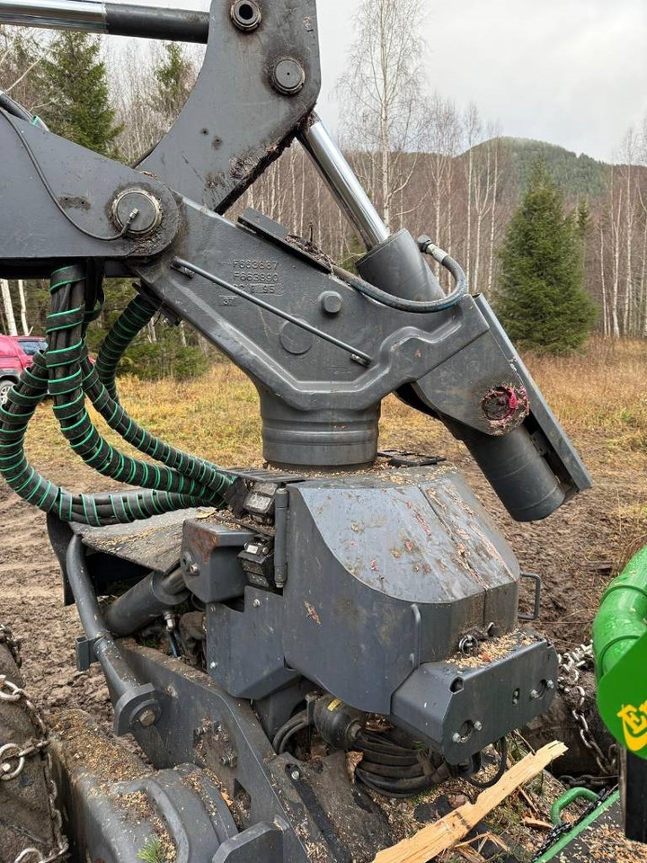 Metsakoristaja John Deere 1470 G: pilt 17 Metsakoristaja John Deere 1470 G: pilt 17