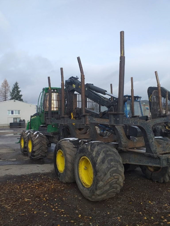 John Deere 1510 E - Forwarder: pilt 2 John Deere 1510 E - Forwarder: pilt 2
