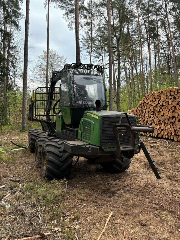 John Deere 810 E - Forwarder: pilt 4 John Deere 810 E - Forwarder: pilt 4