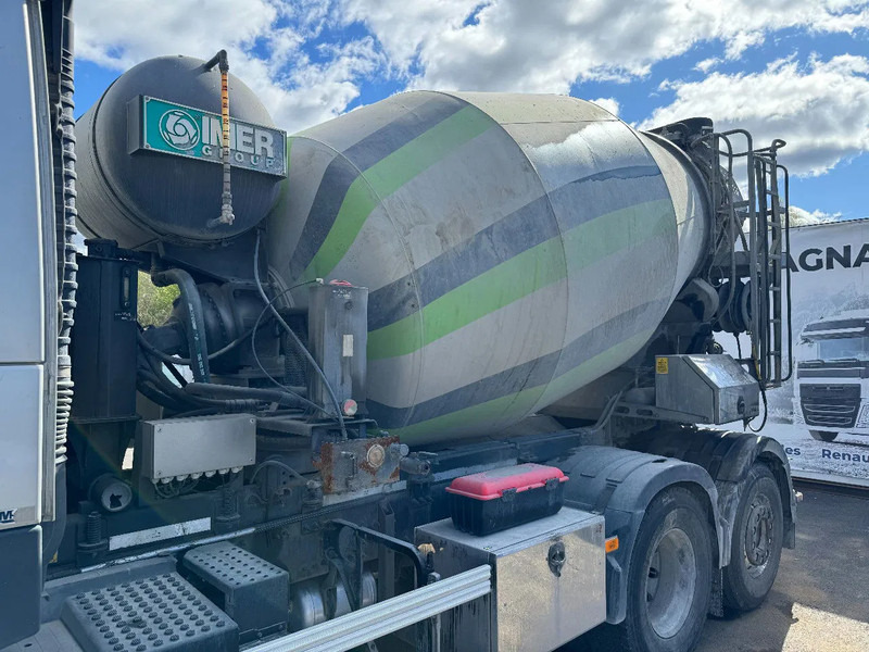 Volvo FM 370 6x2*4, 8m3 Mixer with Hyrdaulic slide, 2016 - Autobetoonisegisti: pilt 4 Volvo FM 370 6x2*4, 8m3 Mixer with Hyrdaulic slide, 2016 - Autobetoonisegisti: pilt 4