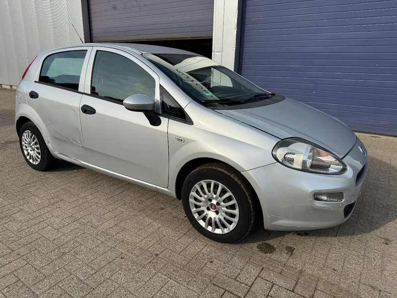 Fiat Punto **EURO 6B-AIRCO-5DOOR** - Sedaan: pilt 3 Fiat Punto **EURO 6B-AIRCO-5DOOR** - Sedaan: pilt 3