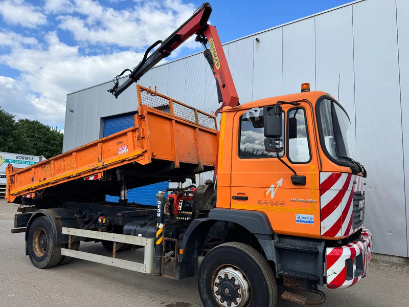 MAN ME 18.250 4X4 **4X4-TIPPER+PALFINGER PK7501-BELGIAN TRUCK** - Kallurauto, Kraanaga veoauto: pilt 1 MAN ME 18.250 4X4 **4X4-TIPPER+PALFINGER PK7501-BELGIAN TRUCK** - Kallurauto, Kraanaga veoauto: pilt 1
