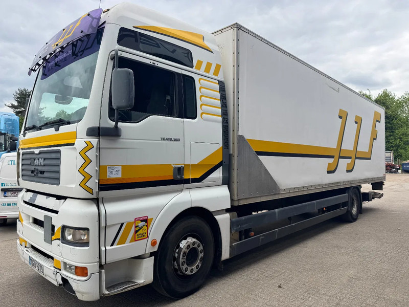 MAN TGA 18.360 **MANUAL GEARBOX-BOITE MANUELLE** - Kasti veoauto: pilt 1 MAN TGA 18.360 **MANUAL GEARBOX-BOITE MANUELLE** - Kasti veoauto: pilt 1
