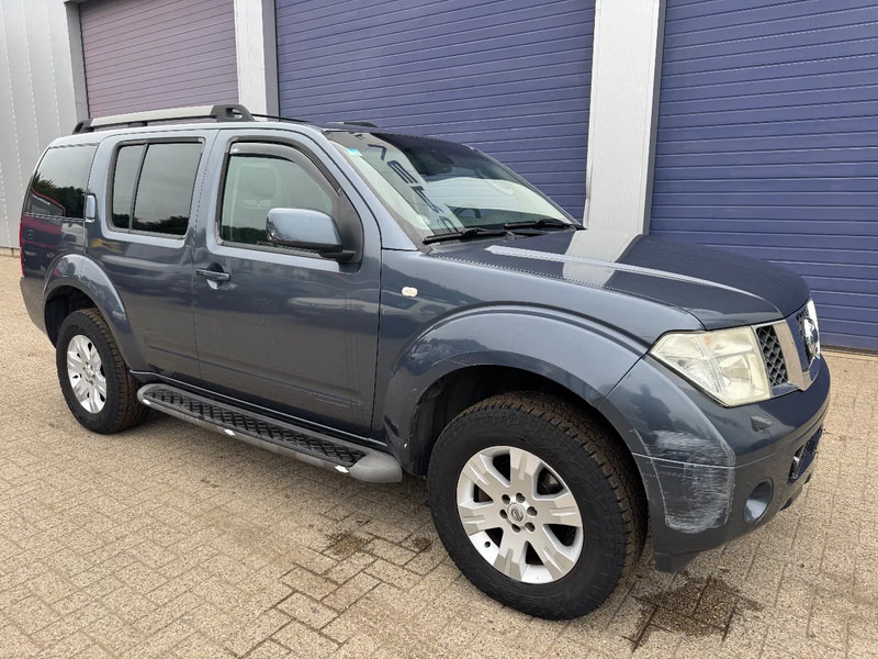 Nissan Pathfinder **2,5D-AIRCO-BELGIAN CAR** - Auto: pilt 3 Nissan Pathfinder **2,5D-AIRCO-BELGIAN CAR** - Auto: pilt 3
