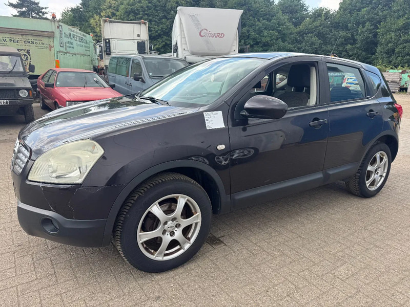 Nissan QASHQAI **DIESEL-AIRCO** - Maastur: pilt 1 Nissan QASHQAI **DIESEL-AIRCO** - Maastur: pilt 1