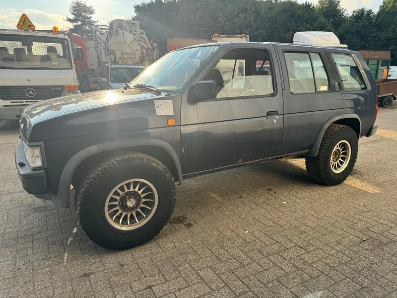 Nissan Terrano **4X4-DIESEL-LONG CHASSIS** - Auto: pilt 1 Nissan Terrano **4X4-DIESEL-LONG CHASSIS** - Auto: pilt 1