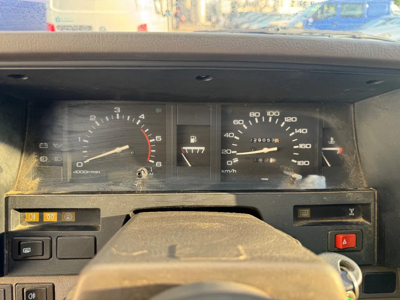 Auto Nissan Terrano **4X4-DIESEL-LONG CHASSIS**: pilt 11 Auto Nissan Terrano **4X4-DIESEL-LONG CHASSIS**: pilt 11