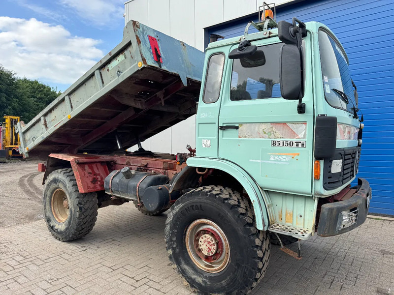 Renault Midliner **85-150 4X4-DUMPTRUCK-BENNE** - Kallurauto: pilt 1 Renault Midliner **85-150 4X4-DUMPTRUCK-BENNE** - Kallurauto: pilt 1