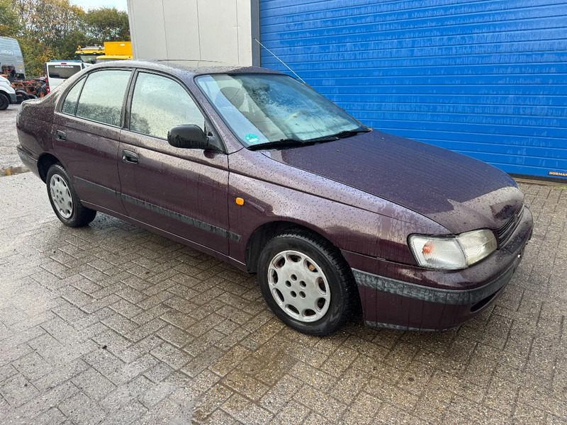 Toyota Carina E **2.0 PETROL-ESSENCE** - Sedaan: pilt 1 Toyota Carina E **2.0 PETROL-ESSENCE** - Sedaan: pilt 1