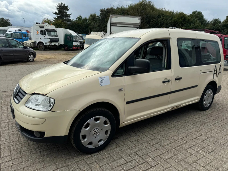 Volkswagen **CADDY MAXI-7SEATS-TAXI** - Mikrobuss: pilt 1 Volkswagen **CADDY MAXI-7SEATS-TAXI** - Mikrobuss: pilt 1