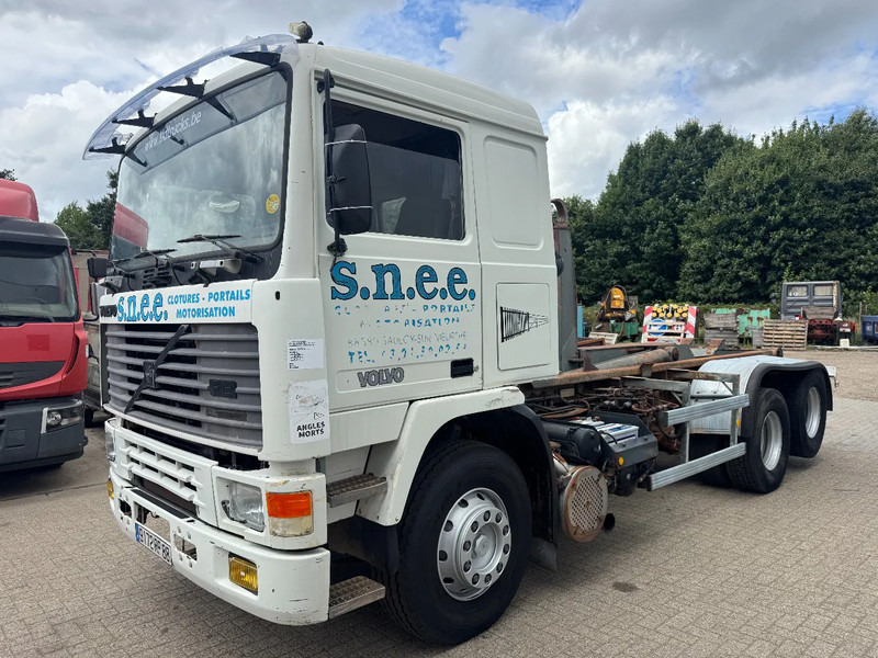 Volvo F 12 **10TYRE-FULL STEEL SUSPENSION** - Konkstõstukiga veoauto: pilt 1 Volvo F 12 **10TYRE-FULL STEEL SUSPENSION** - Konkstõstukiga veoauto: pilt 1