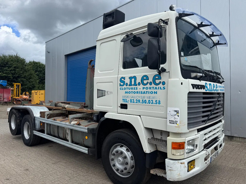 Volvo F 12 **10TYRE-FULL STEEL SUSPENSION** - Konkstõstukiga veoauto: pilt 3 Volvo F 12 **10TYRE-FULL STEEL SUSPENSION** - Konkstõstukiga veoauto: pilt 3