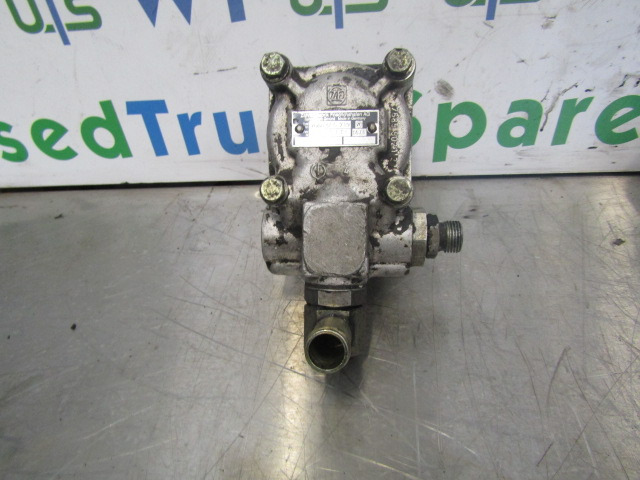 CUMMINS 6 CTA C SERIES POWER STEERING PUMP - Juhtimine - Veoauto: pilt 1 CUMMINS 6 CTA C SERIES POWER STEERING PUMP - Juhtimine - Veoauto: pilt 1