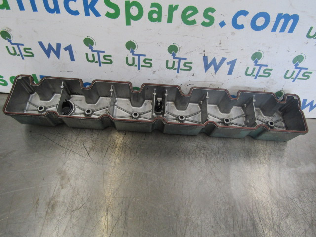 CUMMINS 6 CTA C SERIES ROCKER COVER P/NO 3930903 - Mootor ja varuosad - Veoauto: pilt 3 CUMMINS 6 CTA C SERIES ROCKER COVER P/NO 3930903 - Mootor ja varuosad - Veoauto: pilt 3