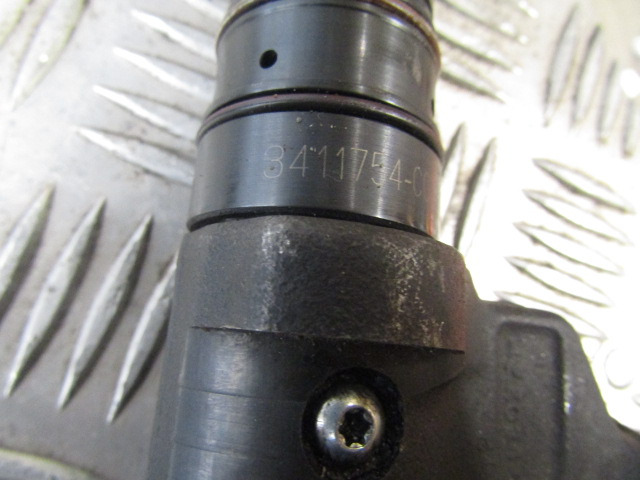 CUMMINS M11 INJECTORS P/NO 3411754 CC SET OF 6 - Kütusesüsteem - Veoauto: pilt 3 CUMMINS M11 INJECTORS P/NO 3411754 CC SET OF 6 - Kütusesüsteem - Veoauto: pilt 3