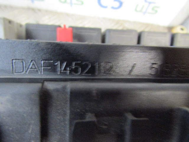 DAF CF 85 FUSE BOARD P/NO 1452112/518685102/01 - Elektrisüsteem - Veoauto: pilt 3 DAF CF 85 FUSE BOARD P/NO 1452112/518685102/01 - Elektrisüsteem - Veoauto: pilt 3