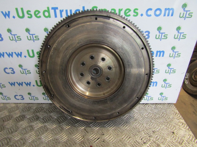 DAF LF 45 EURO 5 FLYWHEEL P/NO 5258810 - Pöördratas - Veoauto: pilt 1 DAF LF 45 EURO 5 FLYWHEEL P/NO 5258810 - Pöördratas - Veoauto: pilt 1