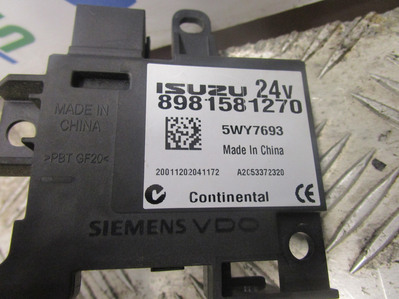 ISUZU N75 4HK1 IGNITION LOCK & KEY & TRANSPORTER - Kabiin ja interjöör - Veoauto: pilt 3 ISUZU N75 4HK1 IGNITION LOCK & KEY & TRANSPORTER - Kabiin ja interjöör - Veoauto: pilt 3