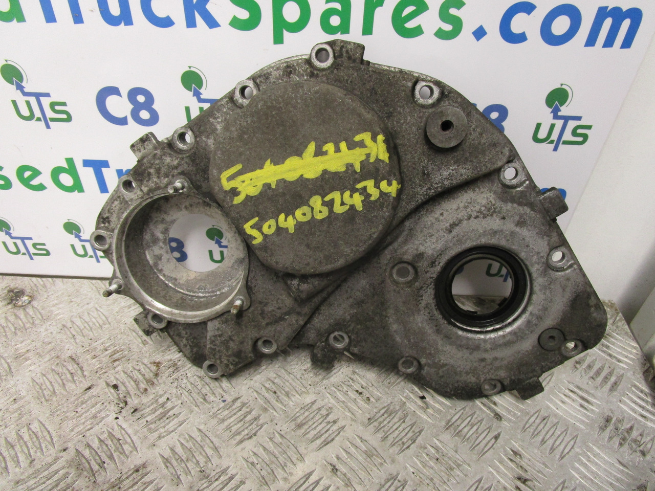 IVECO DAILY 3.0 FRONT TIMING COVER P/NO 504082434 - Mootor ja varuosad - Veoauto: pilt 1 IVECO DAILY 3.0 FRONT TIMING COVER P/NO 504082434 - Mootor ja varuosad - Veoauto: pilt 1