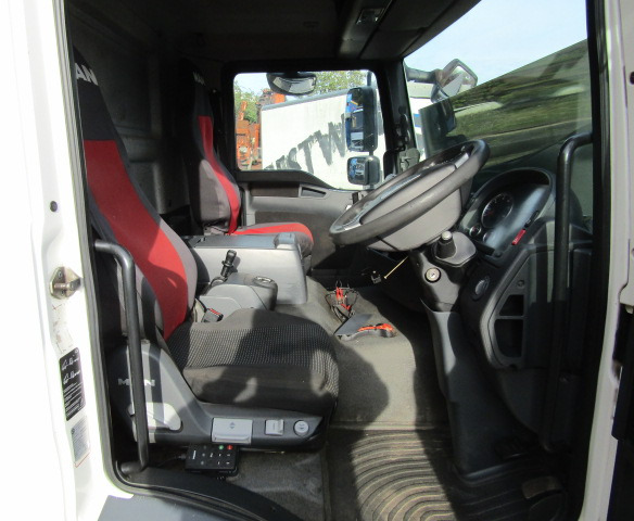 MAN TGM DAY CAB EX 2012 - Kabiin - Veoauto: pilt 5 MAN TGM DAY CAB EX 2012 - Kabiin - Veoauto: pilt 5