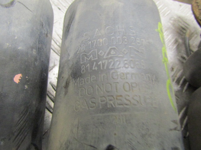 MAN TGS 440 TRACTOR UNIT (SET OF 4) CABSHOCKS P/NO 81.41722.6068 / 6073 - Kabiin ja interjöör - Veoauto: pilt 2 MAN TGS 440 TRACTOR UNIT (SET OF 4) CABSHOCKS P/NO 81.41722.6068 / 6073 - Kabiin ja interjöör - Veoauto: pilt 2