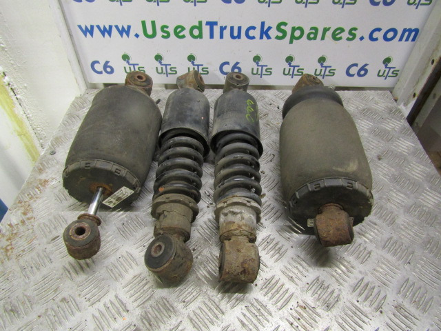 MAN TGS 440 TRACTOR UNIT (SET OF 4) CABSHOCKS P/NO 81.41722.6068 / 6073 - Kabiin ja interjöör - Veoauto: pilt 1 MAN TGS 440 TRACTOR UNIT (SET OF 4) CABSHOCKS P/NO 81.41722.6068 / 6073 - Kabiin ja interjöör - Veoauto: pilt 1