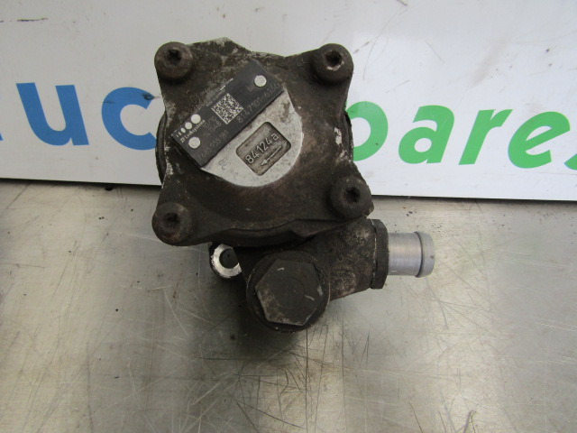 MAN TGS/TGX D2066 POWER STEERING PUMP P/NO 51.47101.6136 - Juhtimine - Veoauto: pilt 1 MAN TGS/TGX D2066 POWER STEERING PUMP P/NO 51.47101.6136 - Juhtimine - Veoauto: pilt 1
