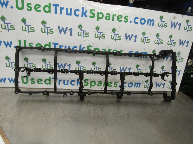 MERCEDES ACTROS MP4 OM471-6 INJECTOR HARNESS HOLDER P/NO A4710100279 - Elektrisüsteem - Veoauto: pilt 1 MERCEDES ACTROS MP4 OM471-6 INJECTOR HARNESS HOLDER P/NO A4710100279 - Elektrisüsteem - Veoauto: pilt 1