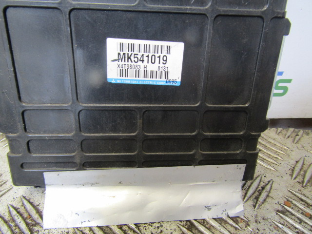 MITSUBISHI CANTER CONTROL MODULE P/NO MK541019 - Mootori juhtimisseade - Veoauto: pilt 2 MITSUBISHI CANTER CONTROL MODULE P/NO MK541019 - Mootori juhtimisseade - Veoauto: pilt 2