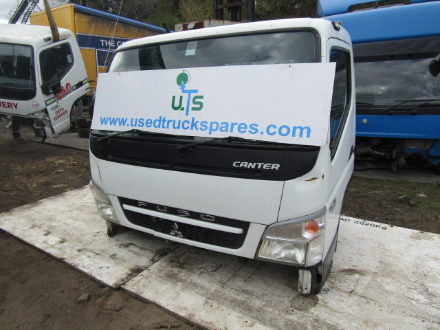 MITSUBISHI FUSO 35C13 EURO 5 CAB 2012 - Kabiin - Veoauto: pilt 1 MITSUBISHI FUSO 35C13 EURO 5 CAB 2012 - Kabiin - Veoauto: pilt 1