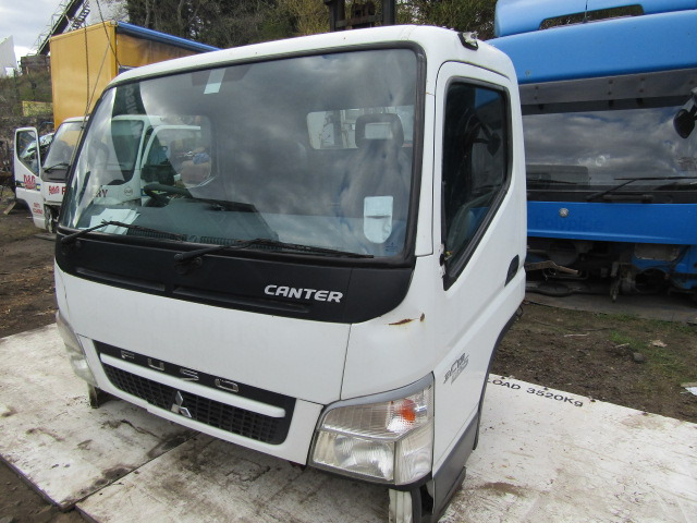 MITSUBISHI FUSO 35C13 EURO 5 CAB 2012 - Kabiin - Veoauto: pilt 5 MITSUBISHI FUSO 35C13 EURO 5 CAB 2012 - Kabiin - Veoauto: pilt 5