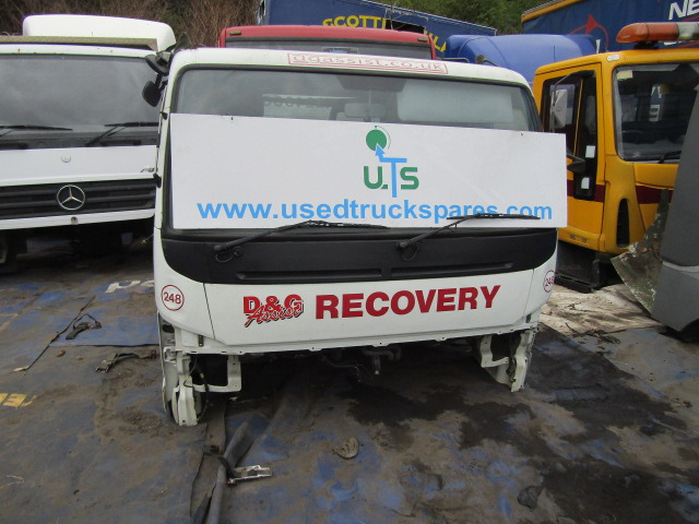 MITSUBISHI FUSO 7C15/18 CAB 2013 - Kabiin - Veoauto: pilt 1 MITSUBISHI FUSO 7C15/18 CAB 2013 - Kabiin - Veoauto: pilt 1