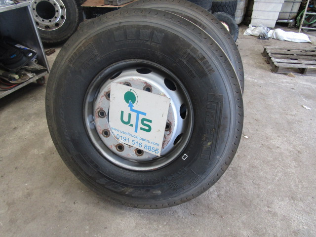 PIRELLI 315/80/22.5 FRONT 2022 ALMOST NEW ONLY 1000KM COMPLETE ON RIMS - Rehv - Veoauto: pilt 1 PIRELLI 315/80/22.5 FRONT 2022 ALMOST NEW ONLY 1000KM COMPLETE ON RIMS - Rehv - Veoauto: pilt 1