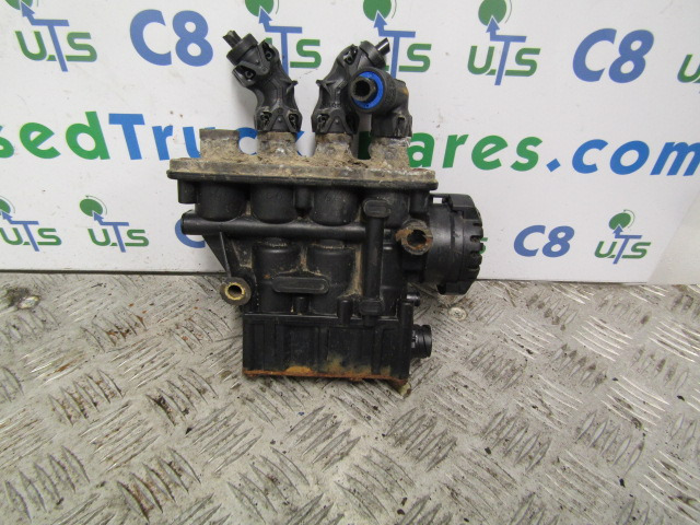 RENAULT MIDLUM DXI ELC HIGHT CONTROL VALVE ‘KNORR-BREMSE’ P/NO K019820 - Elektrisüsteem - Veoauto: pilt 1 RENAULT MIDLUM DXI ELC HIGHT CONTROL VALVE ‘KNORR-BREMSE’ P/NO K019820 - Elektrisüsteem - Veoauto: pilt 1
